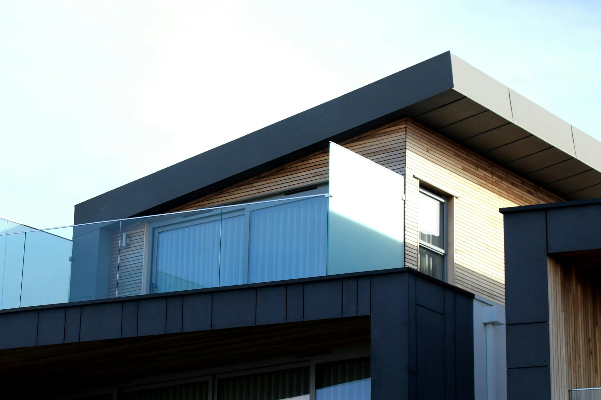 Bespoke glazing project near Delta, BC by Evolution Glazing